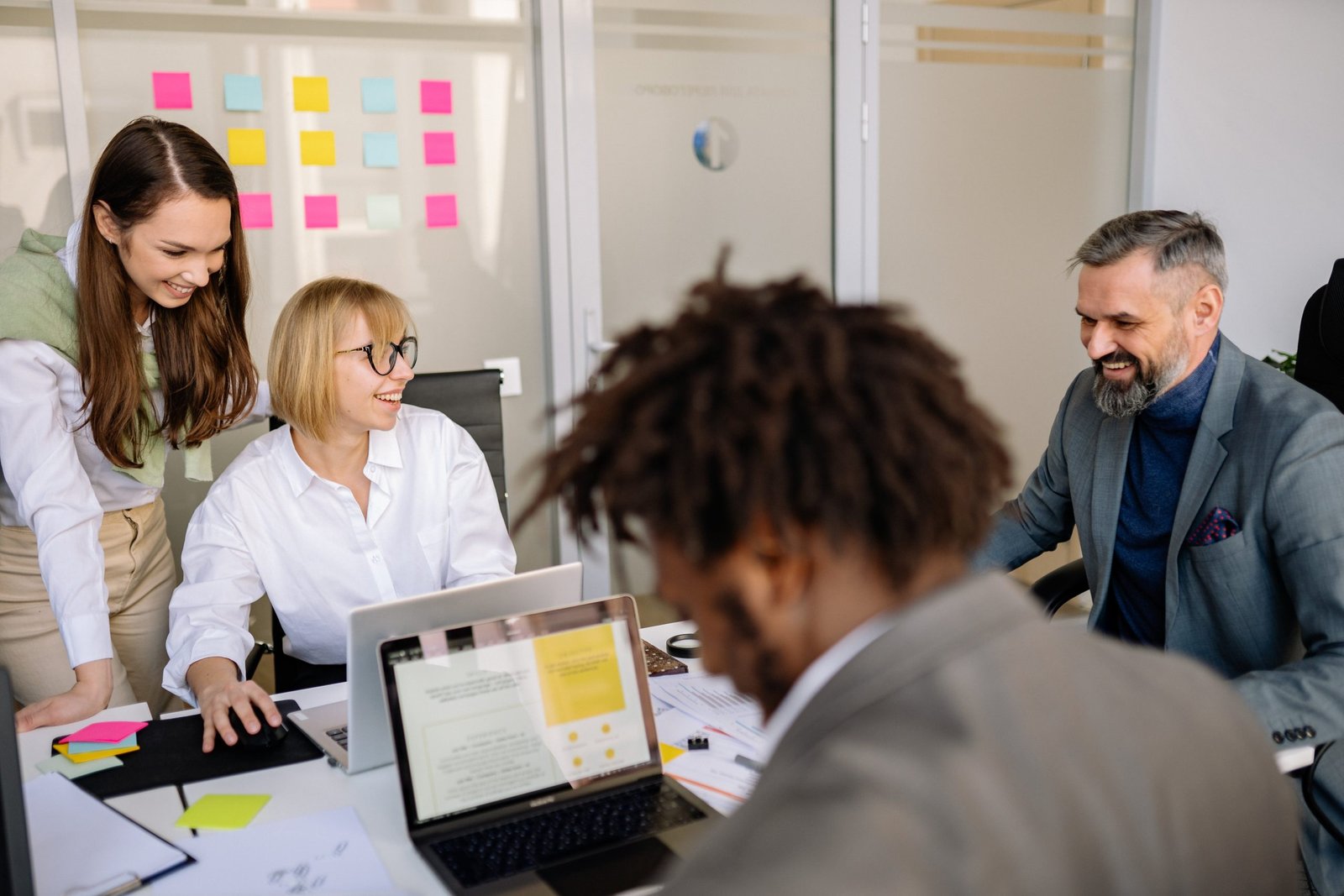 How to Prevent Sensory Overload at Work? Acoustic Office Pods and Their Role