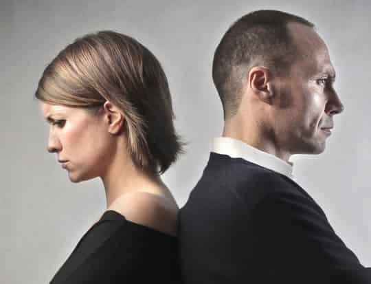ثلث الأزواج يظهرون نمط العلاقة الأكثر ضررًا