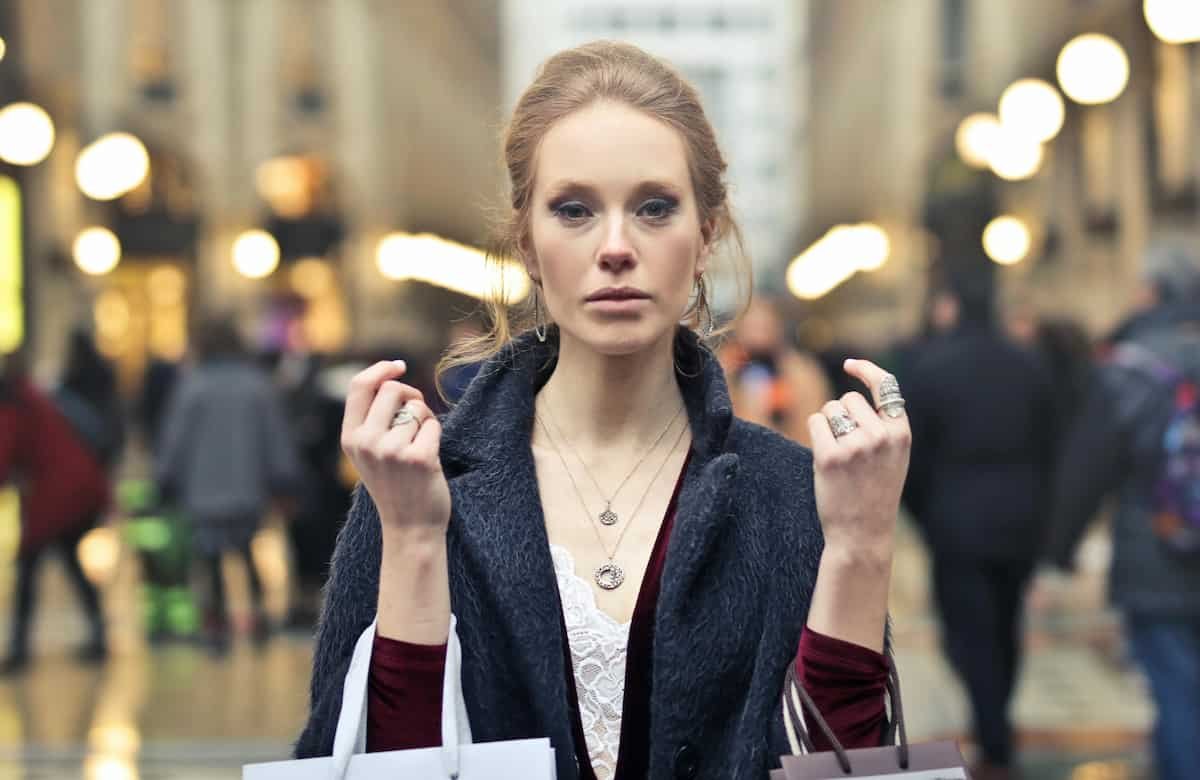 كيف تخبر النرجسي عن ممتلكاته؟