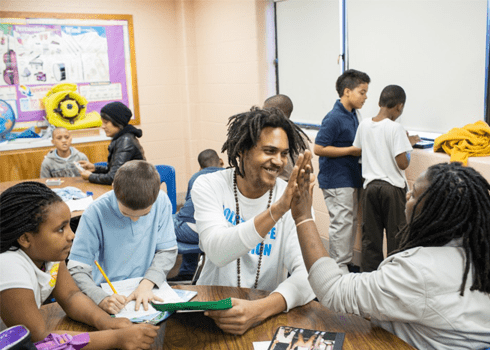 لماذا يساعدنا الوعي التام على الشعور بالرضا تجاه المساعدة