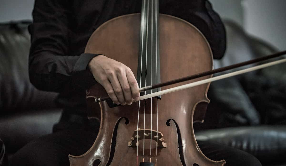 توصلت الأبحاث إلى أن التدريب الموسيقي يعزز الانتباه والتركيز