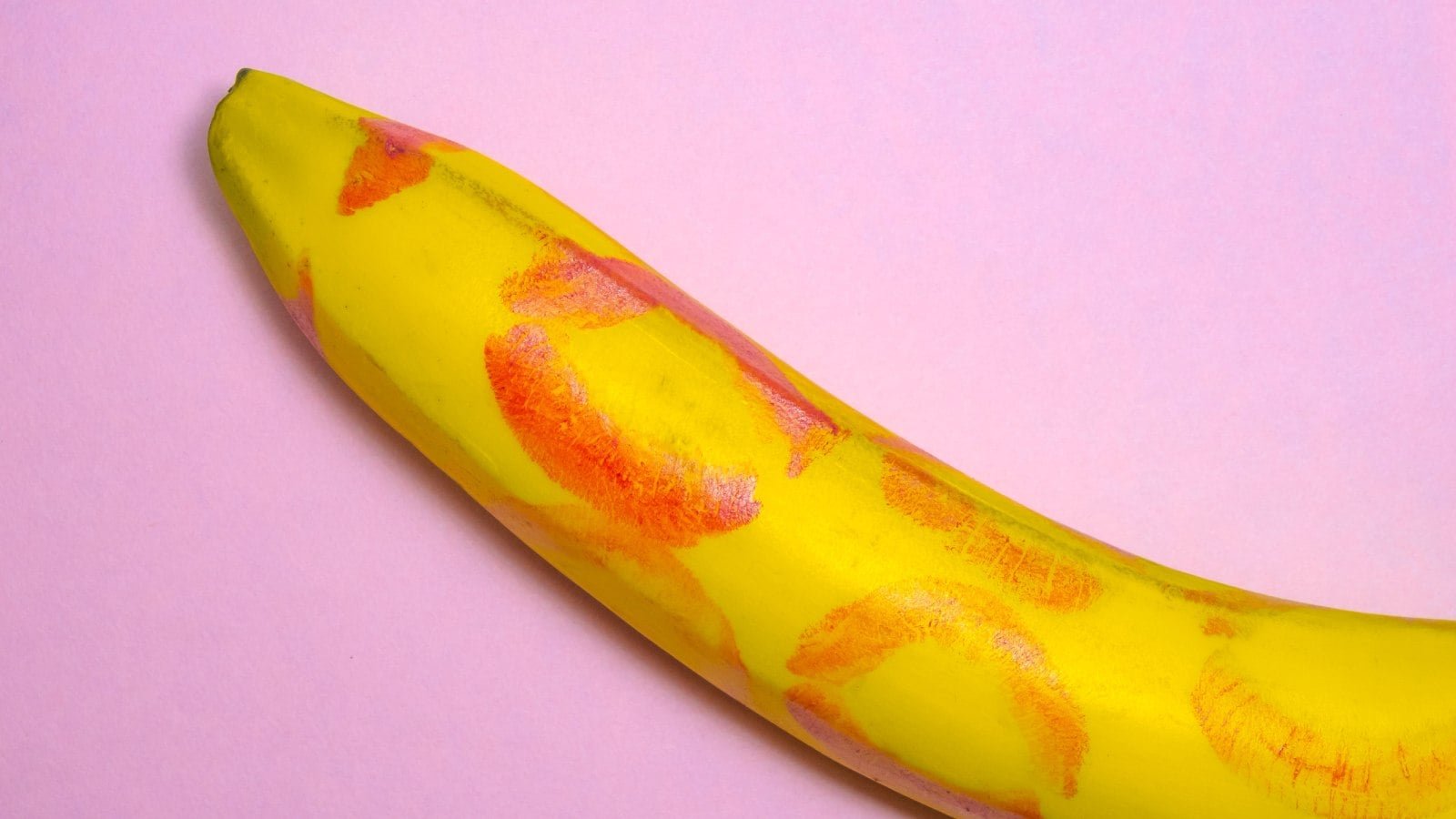 هل الجنس الفموي آمن؟ معرفة المخاطر وكيفية ممارستها بشكل آمن